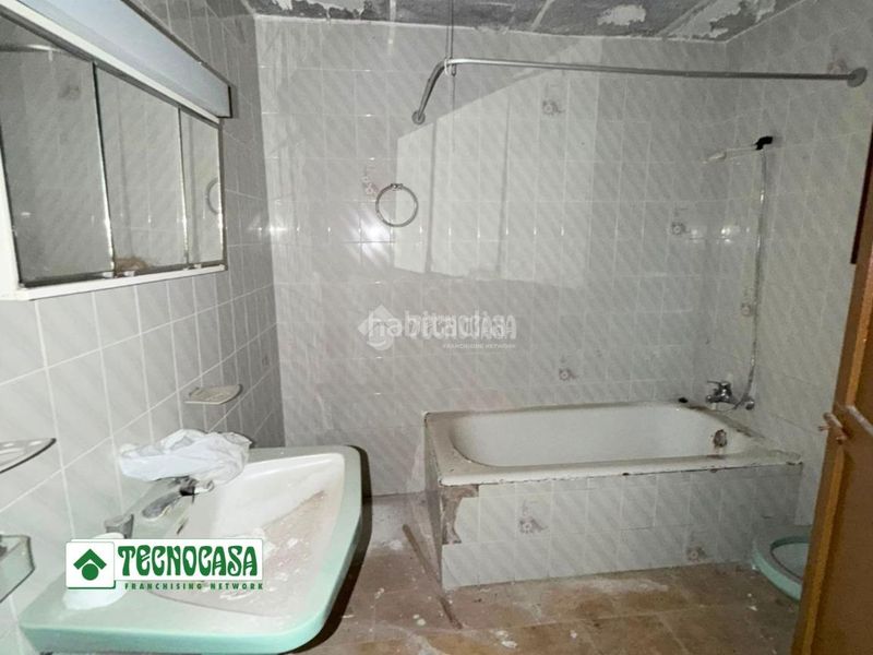 Foto a253186d-332f-4314-a488-785eb2a6b547. Casa aparellada a Adra