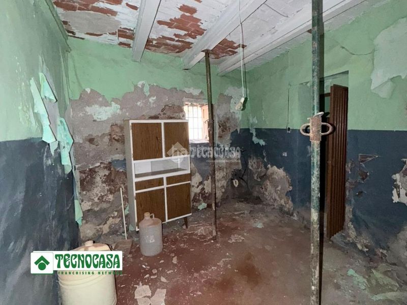 Foto a475b10e-b351-4aaa-8161-f76e8f7f928c. Casa aparellada a Adra