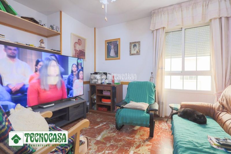 Foto a1080869-be8e-4911-8408-443076df4fd0. Pis a Adra
