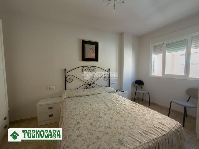 Foto 41f2baa0-5ac8-467d-9e03-e0ae81ac52f9. Casa aparellada a Adra