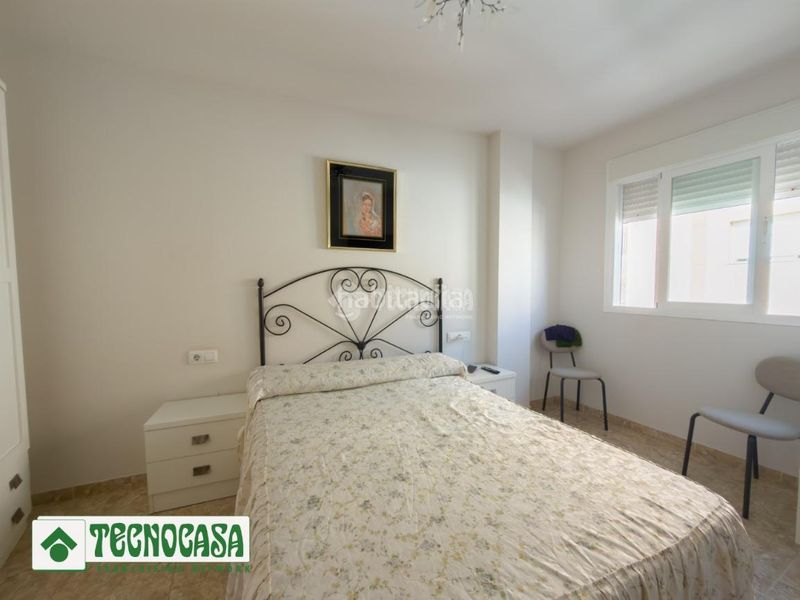 Foto be301a7b-0f9a-4cc9-81c8-0f58c817c481. Casa aparellada a Adra