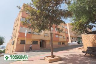 Pis a Adra. Piso en venta en adra