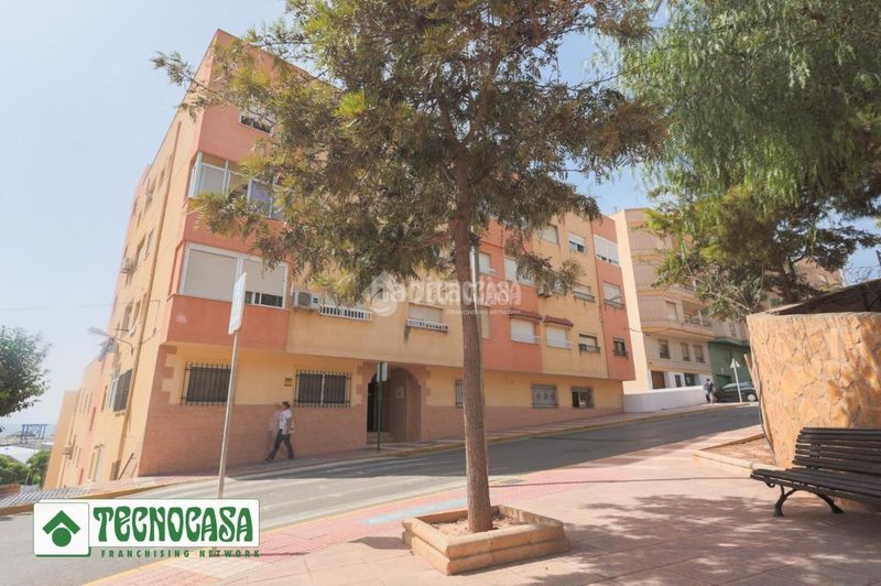 Foto 069ef567-bdfd-46da-878c-1ea79b78e86c. Pis a Adra