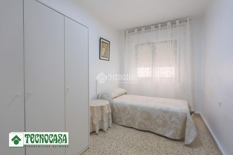 Foto aac328b0-ad64-43aa-a11a-80a4b96a498b. Pis a Adra