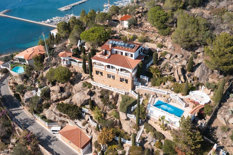 Foto 9d44442f-a569-4d1d-8f93-958672cf5469. Haus mit heizung parking pool in Puig Rom-Canyelles-Almadrava Roses