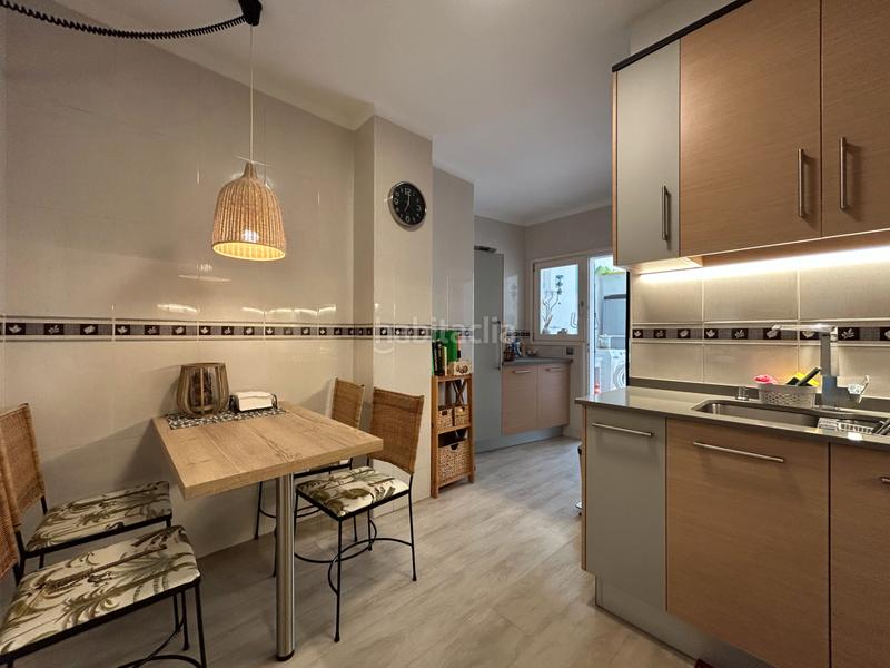 Foto 211f6490-8848-4d1f-b529-80e15ad62591. Appartement avec chauffage parking dans Centre Roses