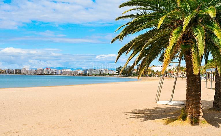 Foto 14ed92aa-e500-41c7-a6a8-5ffb51986452. Apartament amb aparcament piscina a Santa Margarida Roses