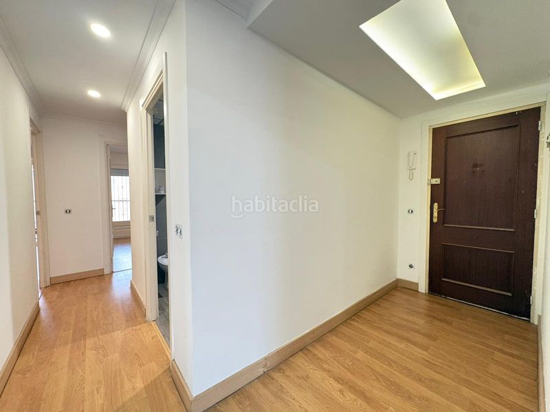 Foto 4d1e36d2-e4f0-4ed0-bbcc-a0fa5160f403. Apartament a Centre Roses