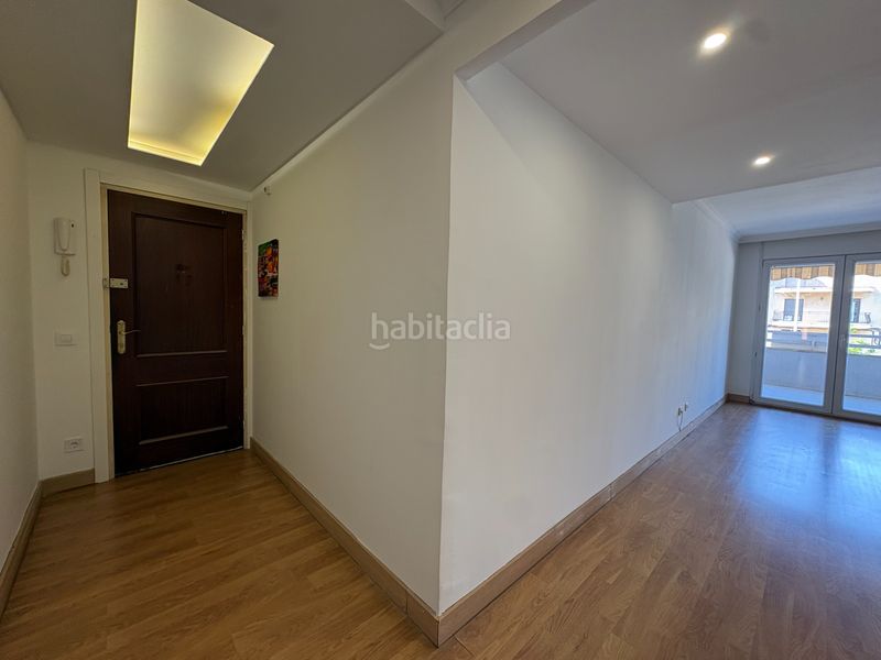 Foto 6063b4e6-775b-49d4-a627-59e7dc4e16e5. Apartament a Centre Roses