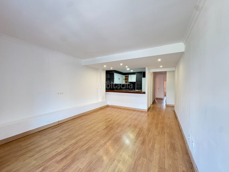 Foto ad4c5c1d-3a93-4210-9bc4-31b613f757f2. Apartament a Centre Roses