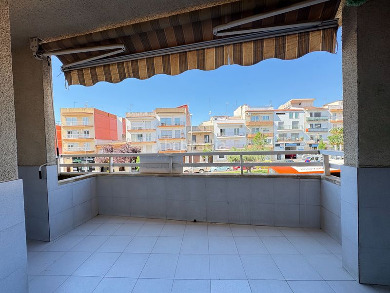 Foto cb3f76f0-4461-4a80-be89-91fe6a7533e1. Apartament a Centre Roses