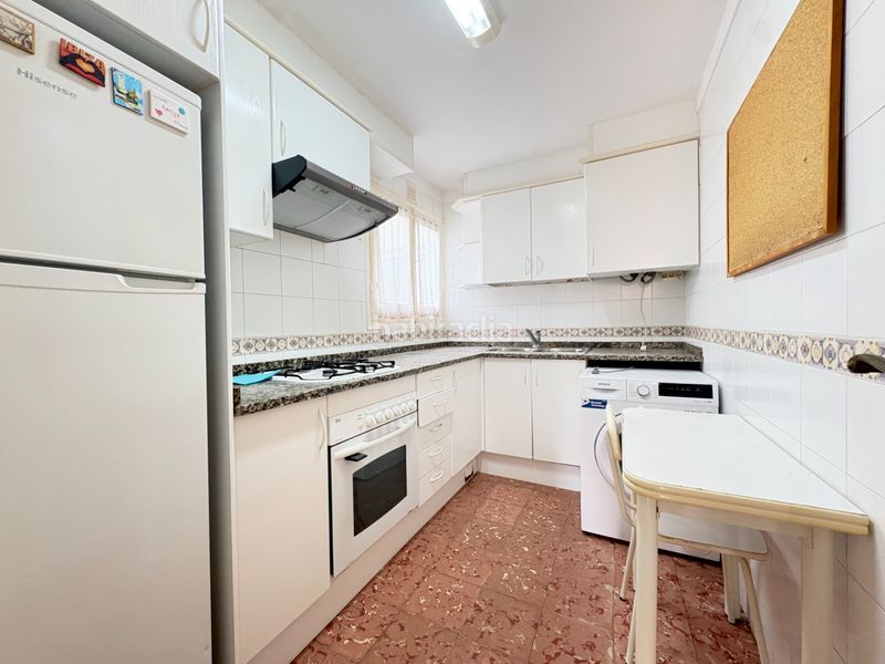 Foto 4bdf1437-4c72-4849-8316-4b677d36b719. Apartament a Centre Roses
