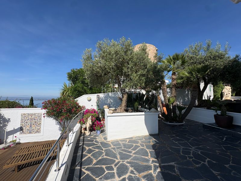 Foto 00462f79-3954-44af-a9d8-d5b1935d851a. Casa amb xemeneia calefacció aparcament piscina a Roses