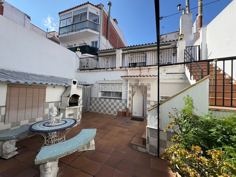 Foto ce499d12-3988-4c22-a05d-1e8d256a32a4. Casa adossada amb calefacció aparcament a Centre Roses