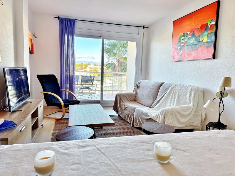 Foto bf39d50e-e43b-4e23-8cbb-9b95cca597cc. Apartament amb piscina a Santa Margarida Roses