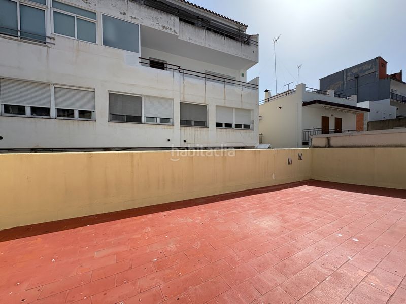 Foto 0bfbdec1-4b81-4f81-9718-530c3c8d7c0c. Casa amb aparcament a Centre Roses