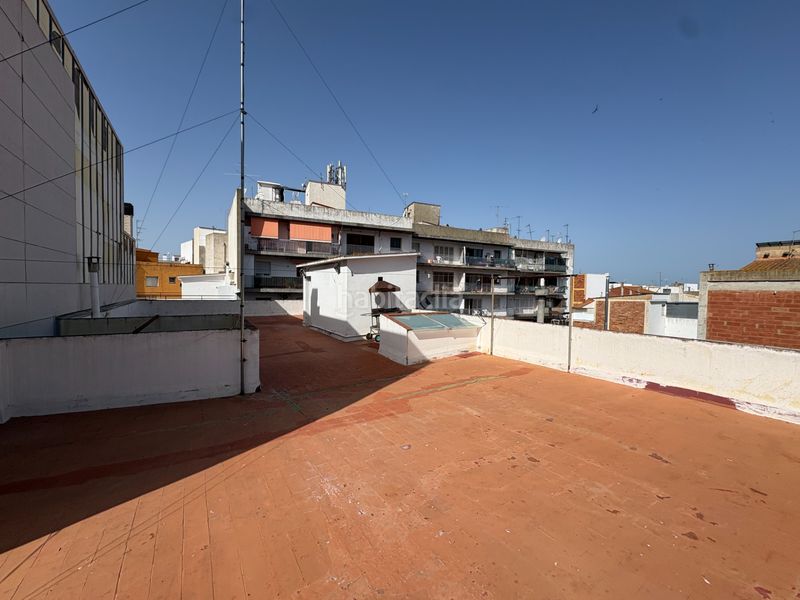 Foto 8145f5ae-467a-466e-bedb-1d3247b28f99. Casa amb aparcament a Centre Roses