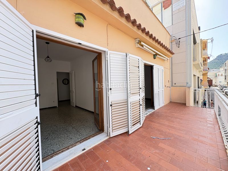 Foto 88f2208c-c989-4b39-af2d-baea9b321442. Casa amb aparcament a Centre Roses