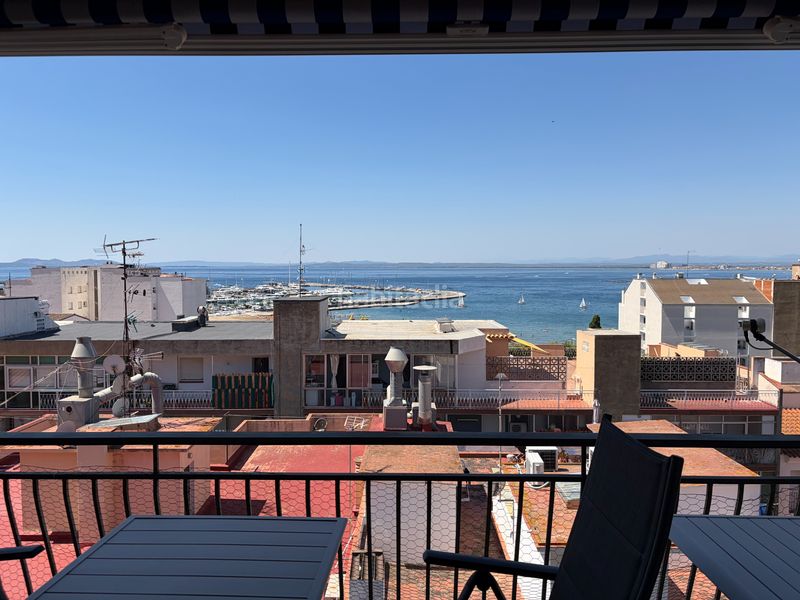 Foto 580e9728-0a5a-4b1e-ba5a-51f5dd3e625f. Apartament amb xemeneia calefacció aparcament a Centre Roses