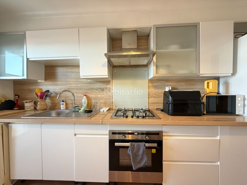 Foto 6898beb3-b8f1-44a2-9b0d-a2714866145b. Apartament amb xemeneia calefacció aparcament a Centre Roses