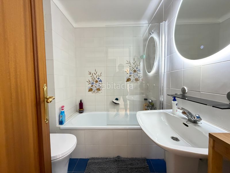 Foto acdce36d-fd2e-4084-8842-c70bfb6cc1a2. Apartament amb xemeneia calefacció aparcament a Centre Roses