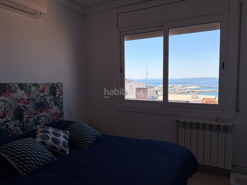 Foto bc701075-49ed-4954-95c3-066daf48e04a. Apartament amb xemeneia calefacció aparcament a Centre Roses