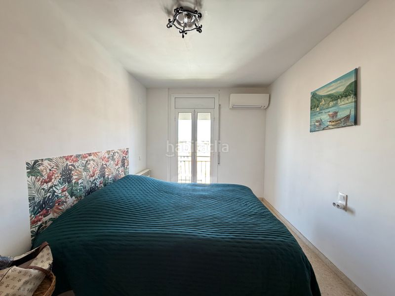 Foto cf4fb9d3-f408-4704-bfce-6c48f14a3a6e. Apartament amb xemeneia calefacció aparcament a Centre Roses