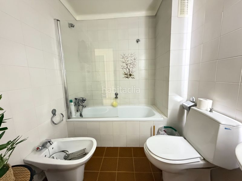Foto d151e0c7-6d89-4f72-8dd0-8376b486ffea. Apartament amb xemeneia calefacció aparcament a Centre Roses