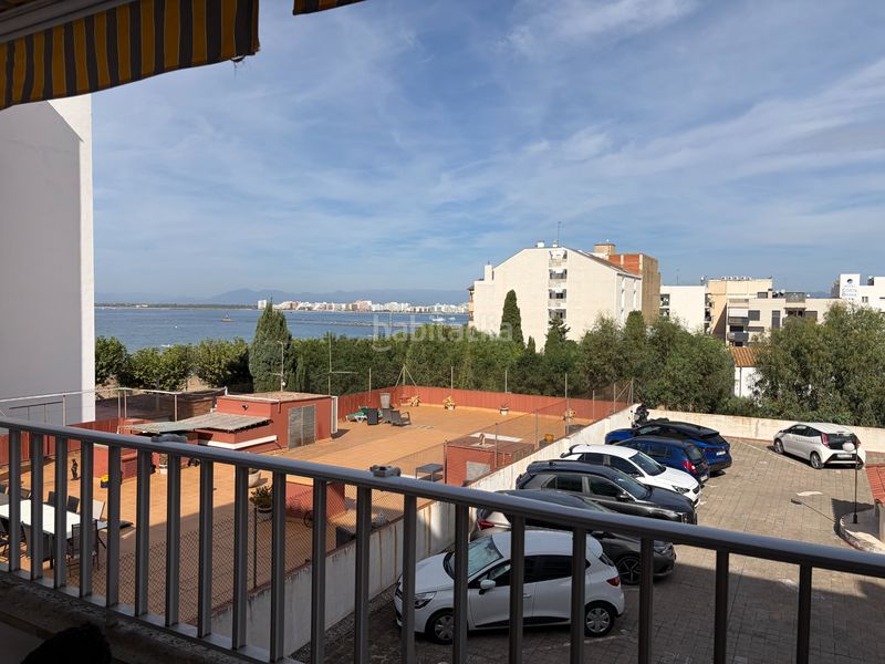 Foto 0a758b56-b98e-4d08-9ab4-83b6ec1f2a6c. Apartament amb calefacció aparcament a Centre Roses