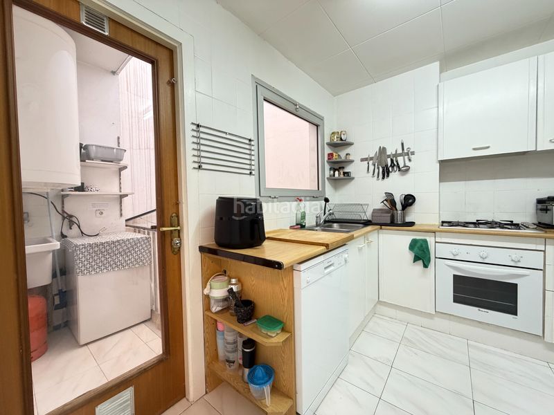 Foto b83c7485-7e94-410e-860e-7d8641b51725. Apartament a Centre Roses