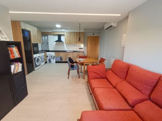 Etagenwohnung in Sutullena