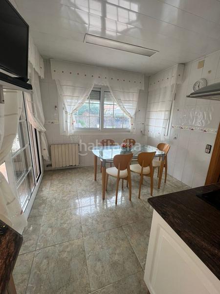 Foto 41b333fe-e77c-46dd-8696-a176667654c0. Casa  en venta en llinars del valles, 5 dormitorios. en Llinars del Vallès