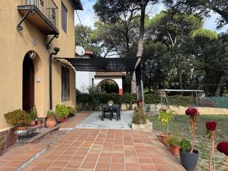 Casa a Llinars del Vallès. Casa en venta en llinars del valles, 4 dormitorios.