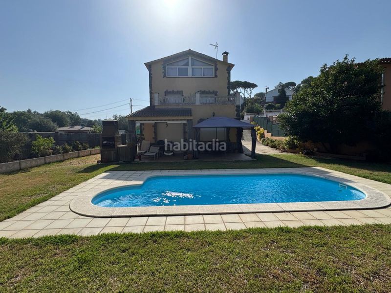 Foto a5445638-4044-4992-bf3b-fa726d4a4100. Xalet amb calefacció aparcament piscina a Can Massuet del Far Dosrius