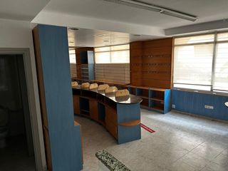 Lloguer Local Comercial a Franqueses del Vallès (Les). Local com. en alquiler en franqueses del valles, 3 despachos.