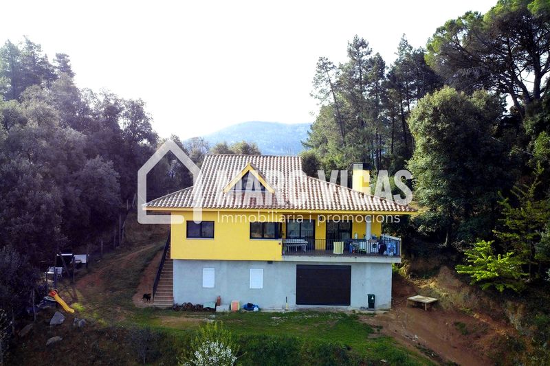 Foto 5d68bc9e-70d8-4399-bd9d-da7072633f0a. Casa amb calefacció aparcament a Arbúcies