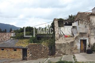 House in Viladrau. Casa per a rehabilitar amb vistes al montseny
