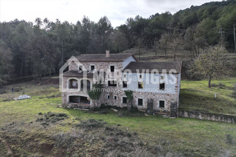 Foto c18d8562-b6a8-4359-be35-b3280ecb8ef7. Masía espectacular masia del segle xvii rehabilitada en Sant Martí de Centelles