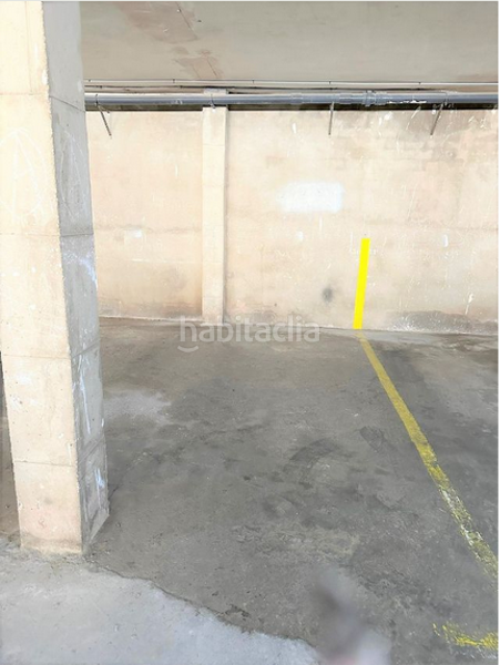 Foto f1e3266a-a44d-4c5e-959f-be91b95c96aa. Autoparkplatz in El Perelló Sueca