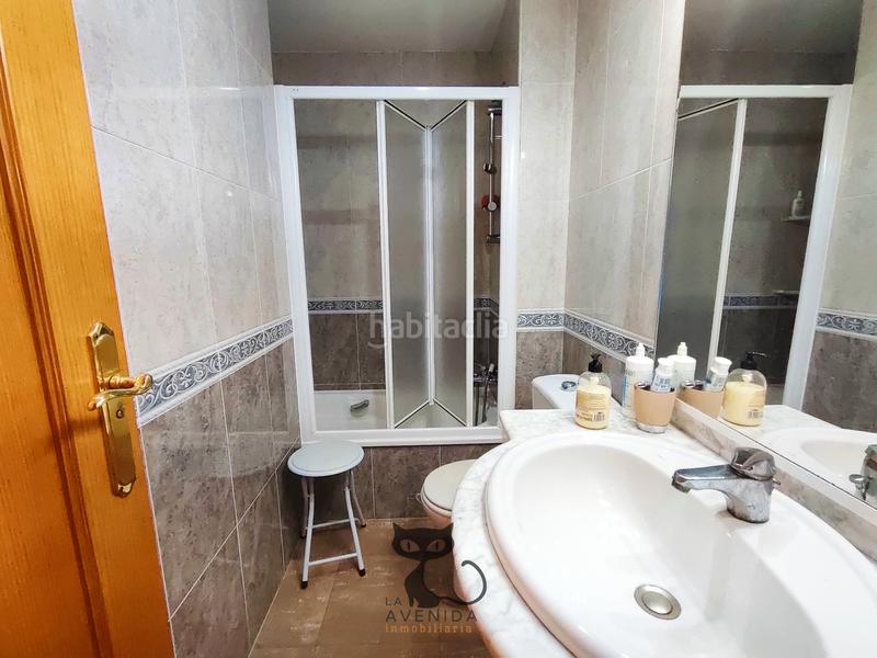 Foto b2ea6c1b-ae5e-4205-83c6-ded42b1b4514. Casa adossada amb aparcament a Sants Patrons Alzira