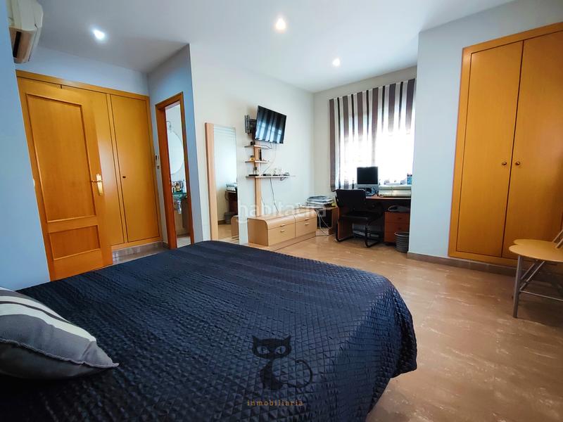 Foto bb5ba28b-b4ff-4c0c-a8cf-9f702e7a798c. Casa adossada amb aparcament a Sants Patrons Alzira