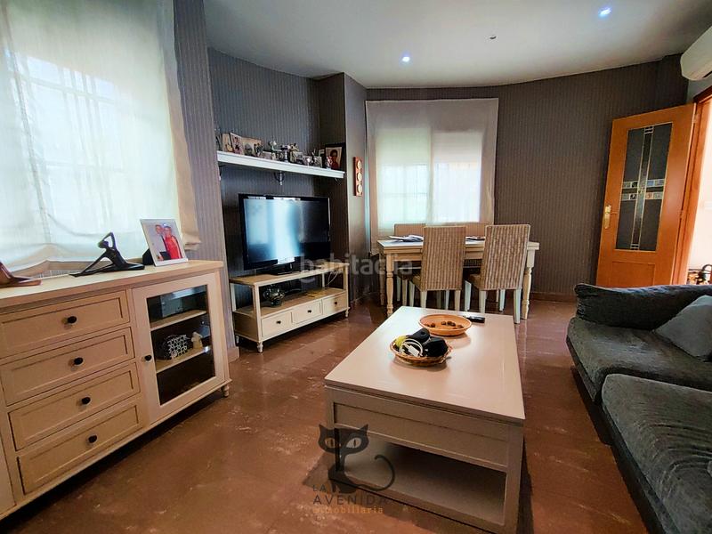 Foto ea7a21db-a3c3-4be3-98d3-73a5eb1940d5. Casa adossada amb aparcament a Sants Patrons Alzira