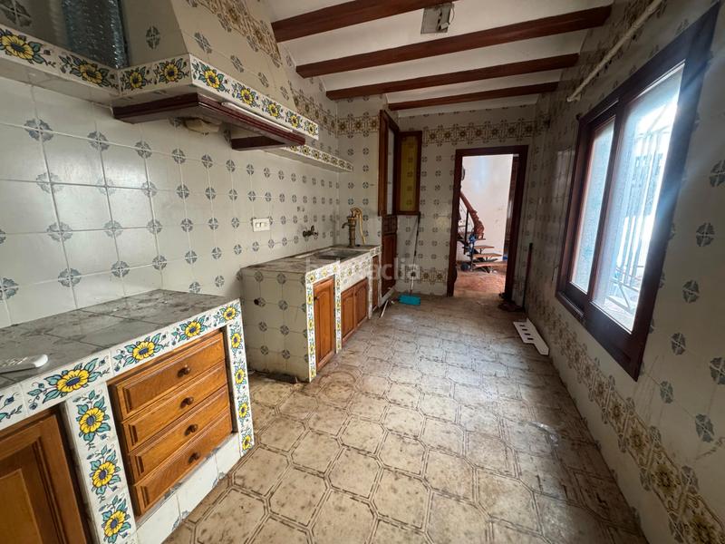 Foto 64081344-e7a7-4fed-b21d-4b525f034558. Casa adossada amb aparcament a El Castellar i l'Oliverar Valencia