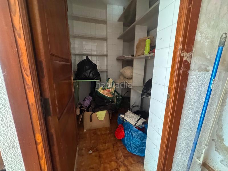 Foto a07f30ef-de55-433b-8848-0db162f9ffe4. Casa adossada amb aparcament a El Castellar i l'Oliverar Valencia