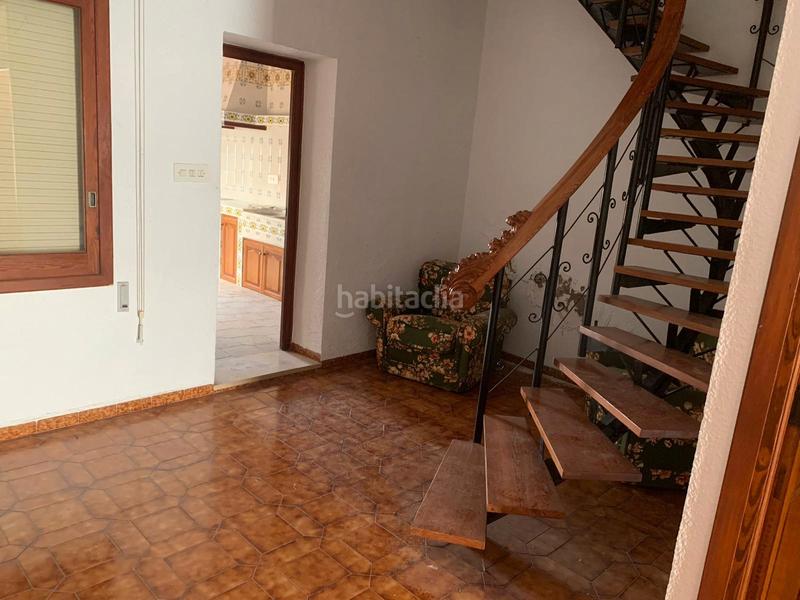 Foto a6eac7b0-5201-4323-b6d8-bc7ba415d6fb. Casa adossada amb aparcament a El Castellar i l'Oliverar Valencia