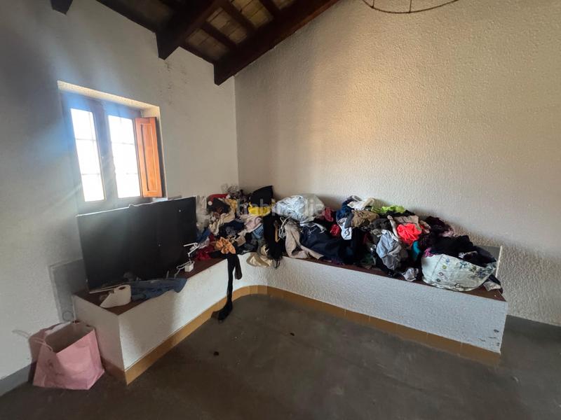 Foto e6958907-1385-44ee-b32c-d5e6dcb33865. Casa adossada amb aparcament a El Castellar i l'Oliverar Valencia