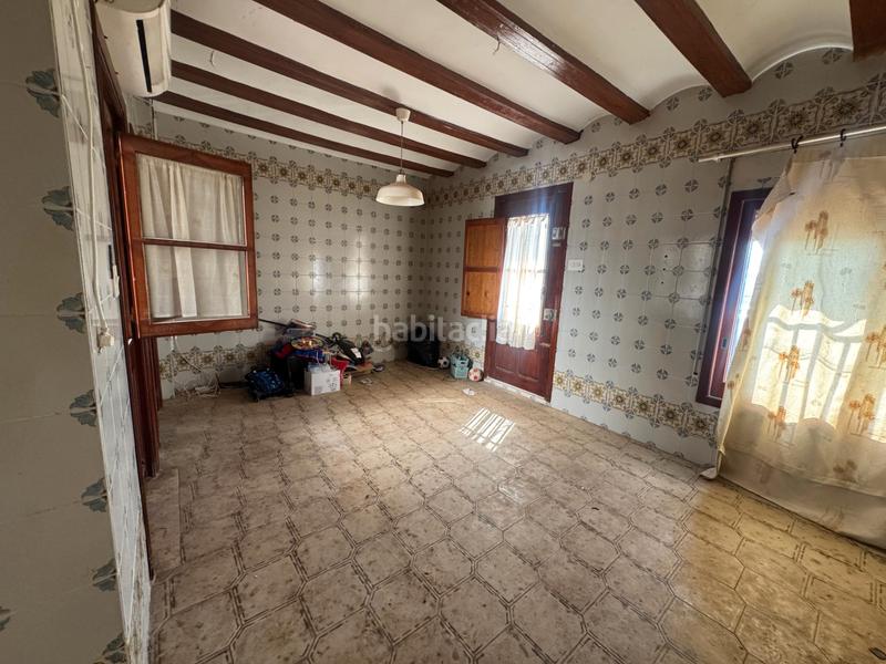 Foto fdd2a01d-3c36-4dc6-b6ba-3d5549a7718a. Casa adossada amb aparcament a El Castellar i l'Oliverar Valencia
