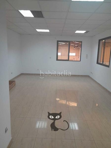 Foto 1fd22a0a-ade5-4ee2-93a7-d51f4066d45f. Bâtiment à usage industriel dans camí vereda 6a dans Beniparrell