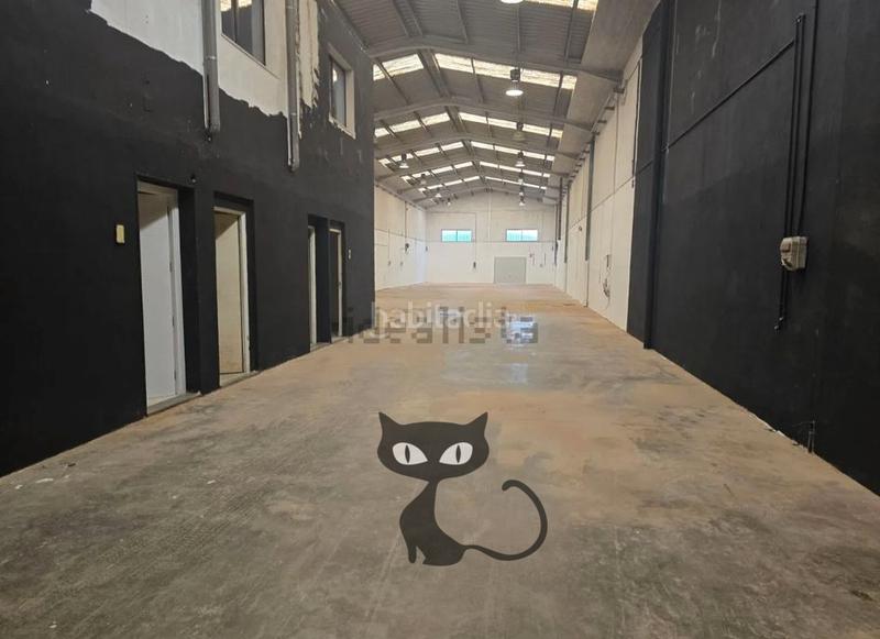 Foto b45bb386-b45a-469a-aca9-5dfb345dd80a. Bâtiment à usage industriel dans camí vereda 6a dans Beniparrell