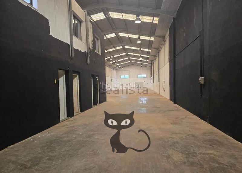 Foto df2a6548-938a-4350-a7b5-b7473070e184. Bâtiment à usage industriel dans camí vereda 6a dans Beniparrell